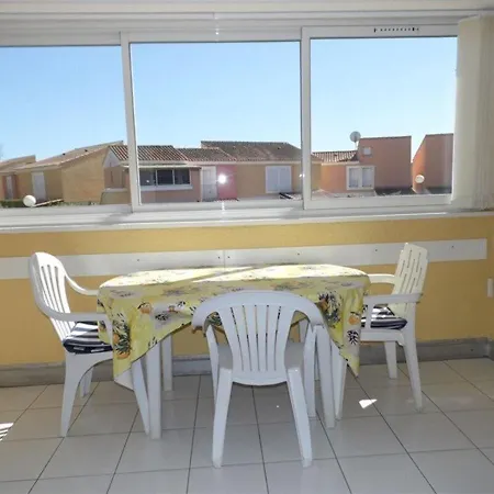 2 Pieces Avec Piscine Et Parking - Fr-1-326-478 * Marseillan (Herault)