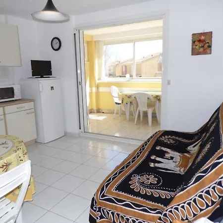 2 Pièces Avec Piscine Et Parking - Fr-1-326-478 * Marseillan (Herault)