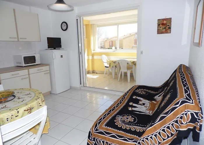 2 Pièces Avec Piscine Et Parking - Fr-1-326-478 * Marseillan (Herault)